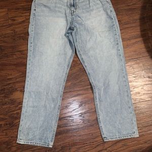 American Eagle Mom Jean